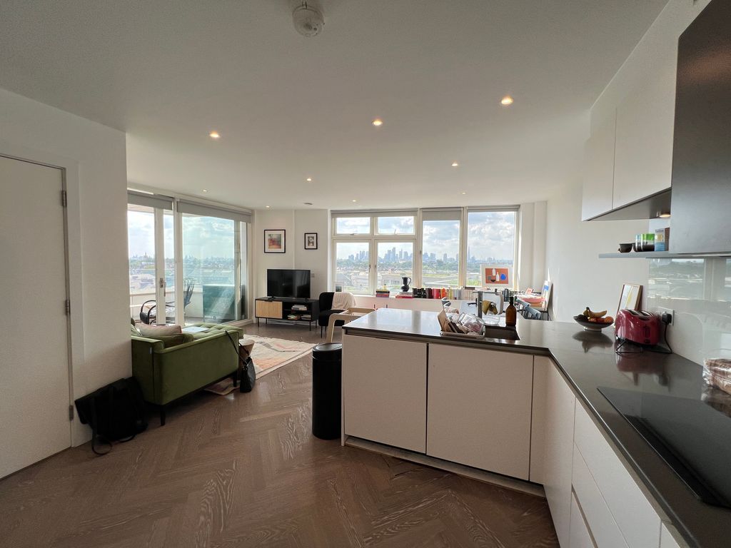 Property photo 2 of 40