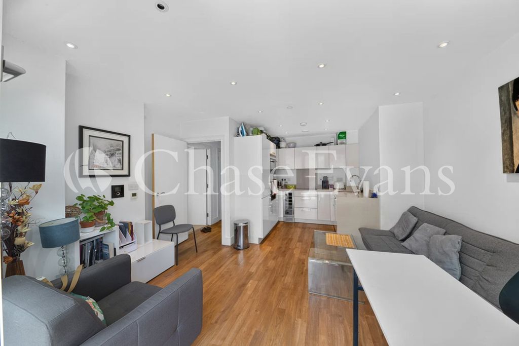 Property photo 1 of 13 Living