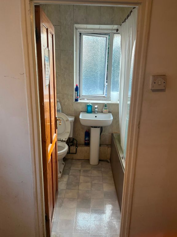 Property photo 3 of 4