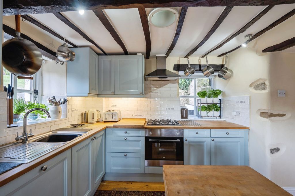 Property photo 3 of 14 Kitchen/Diner