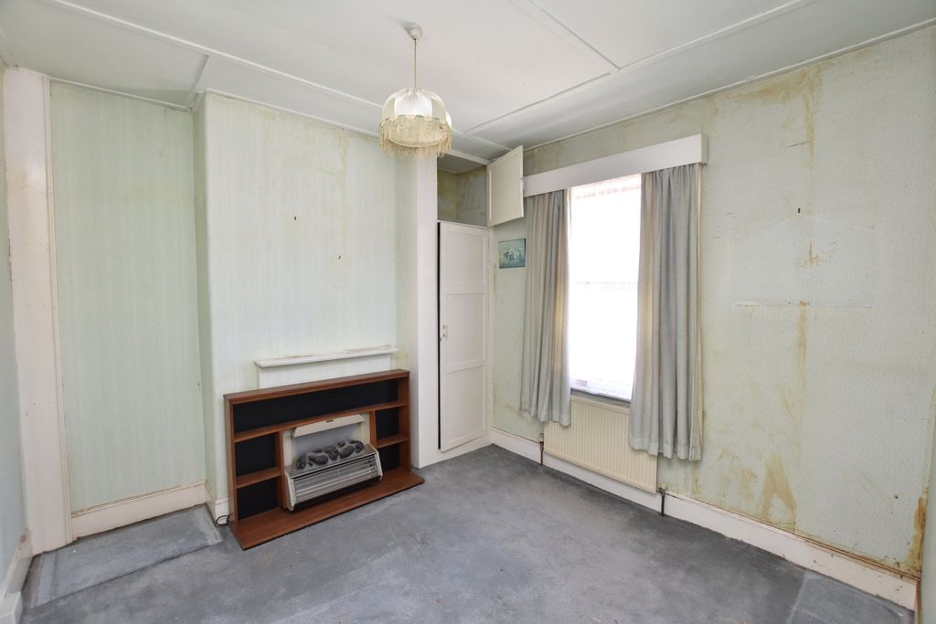 Property photo 3 of 13 Bedroom Two