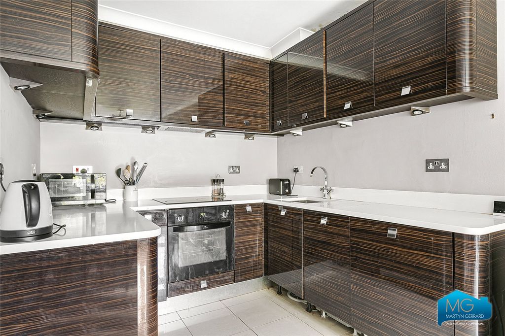 Property photo 3 of 11 Picture No. 02