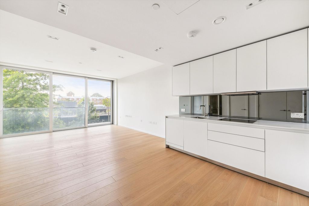 Property photo 1 of 16 Image