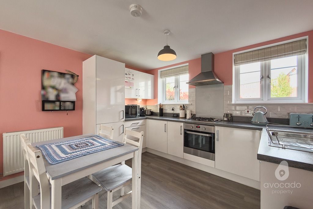 Property photo 2 of 12 5102134