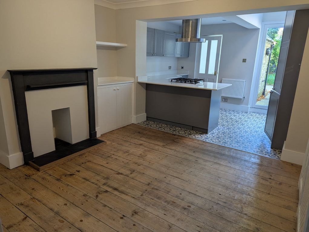 Property photo 3 of 14 Picture No. 12