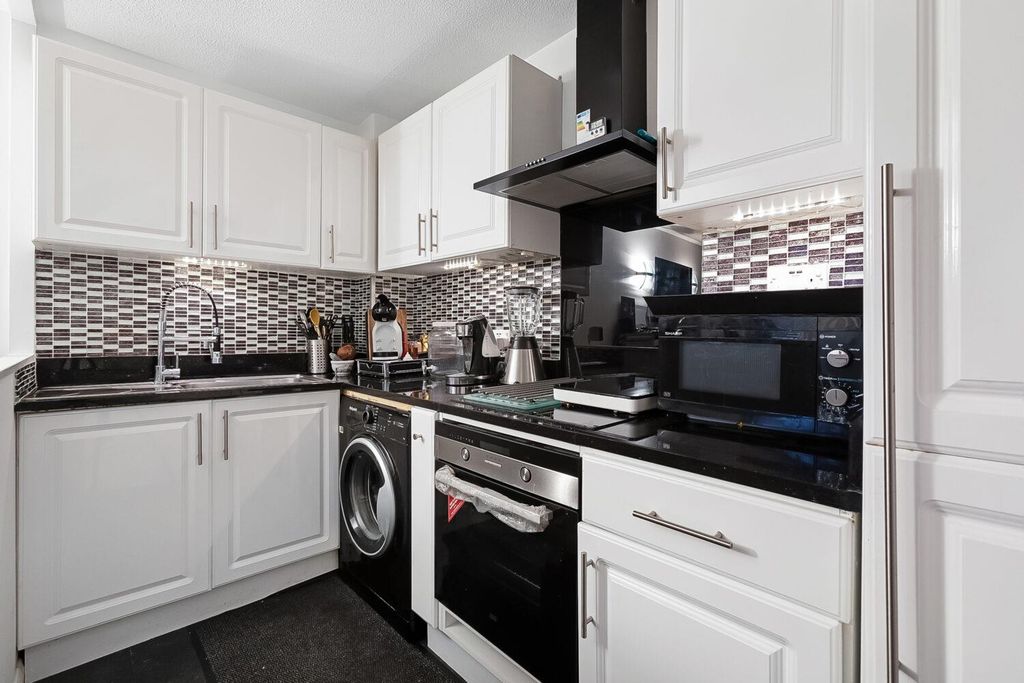 Property photo 2 of 8 R2A0079-3-1500x1000.Jpg