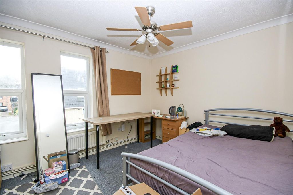 Property photo 2 of 8 4-Img_0243.Jpg