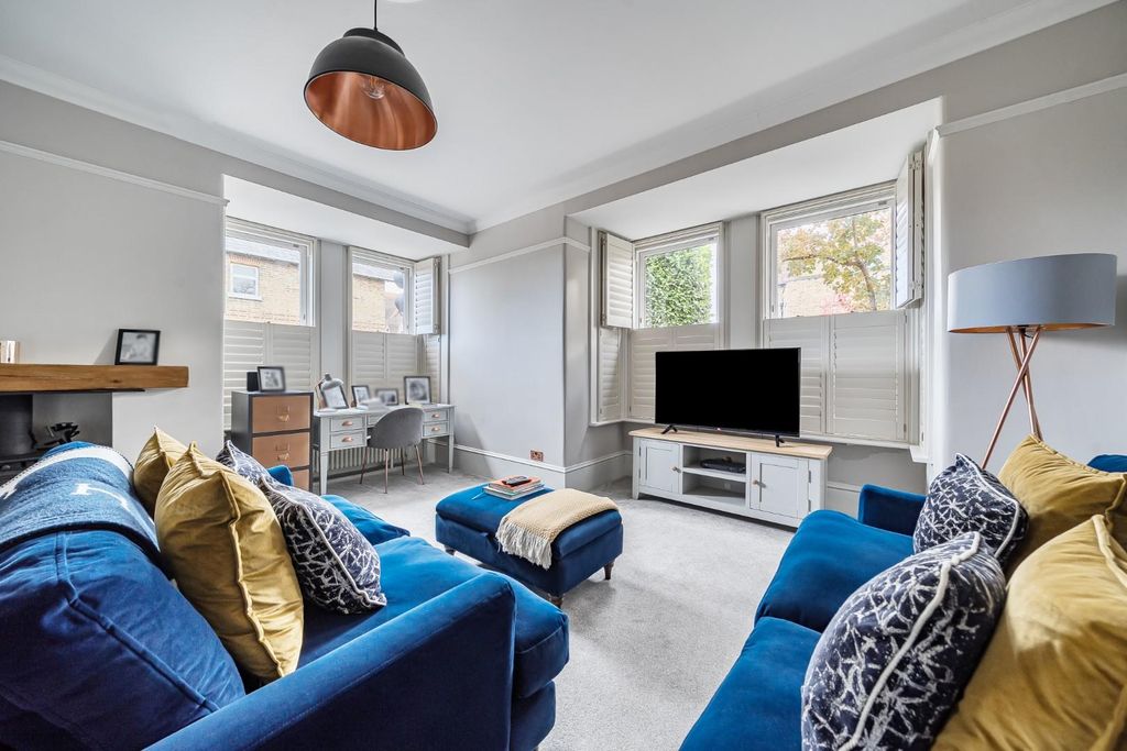 Property photo 3 of 19