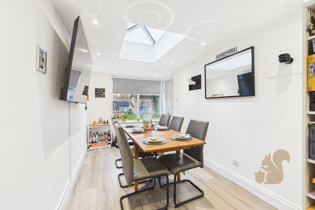 Property photo 2 of 30 Cam01254G0-Pr0424-Still022.Jpg