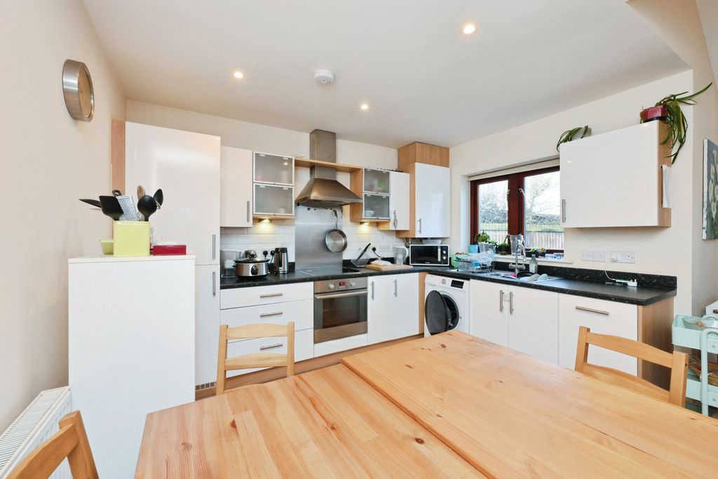 Property photo 2 of 15 Pbox-Img.Jpg