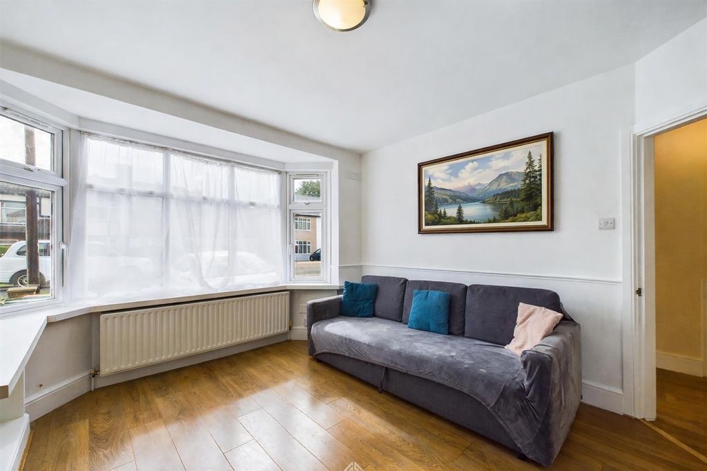 Property photo 1 of 6 Aetn3Zptf0O7-Abbtxwl3W.Jpg