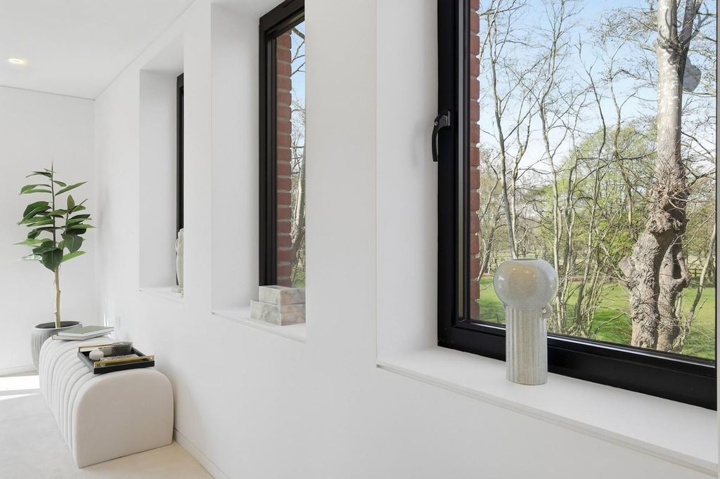 Additional image 17 of 3 bed flat for saleWoodredon Estate, High Beech EN9
