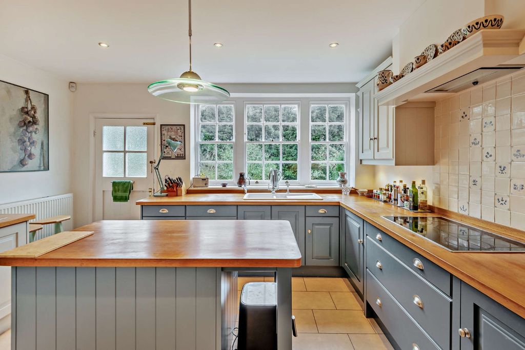 Property photo 2 of 22 Picture No. 07