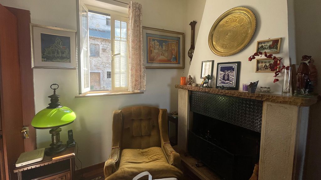 Property photo 2 of 30