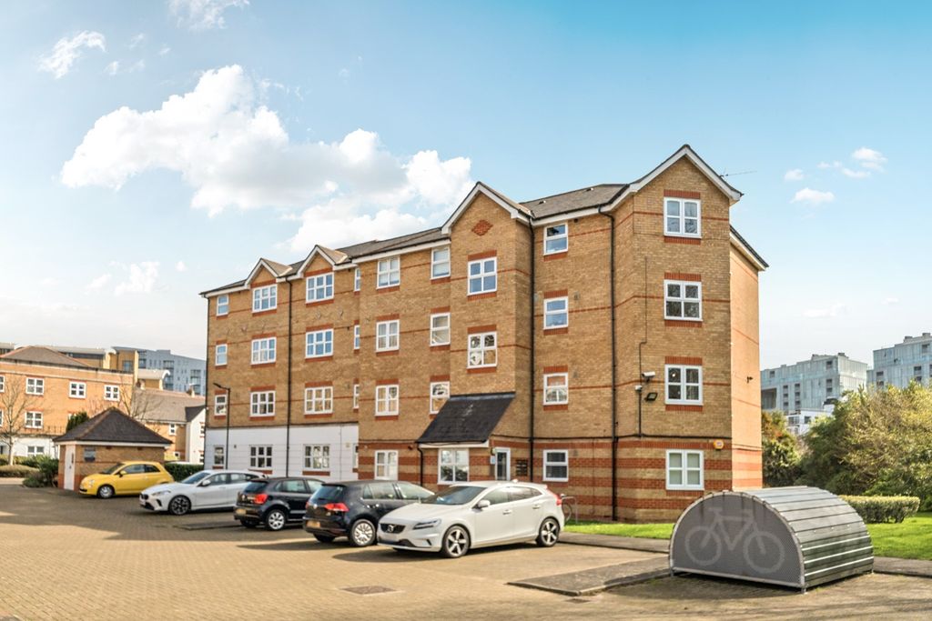 Property photo 1 of 11 4979921