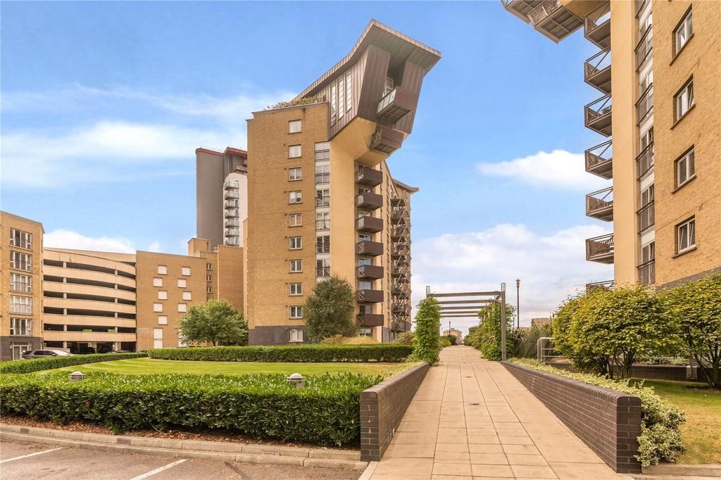 Property photo 1 of 11