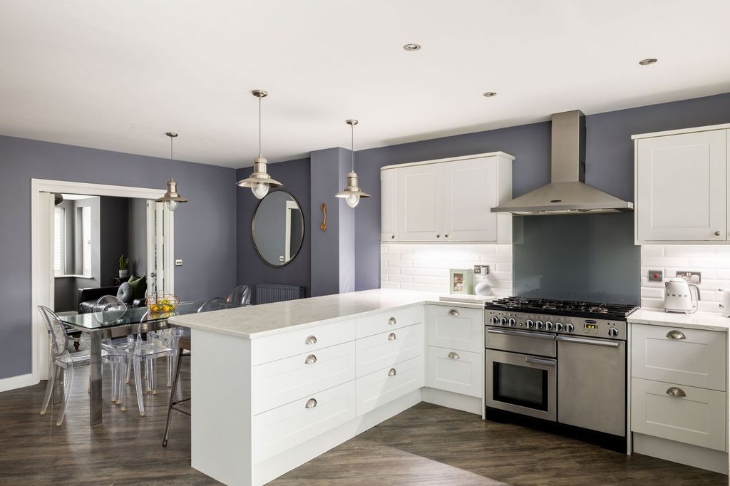 Property photo 3 of 29