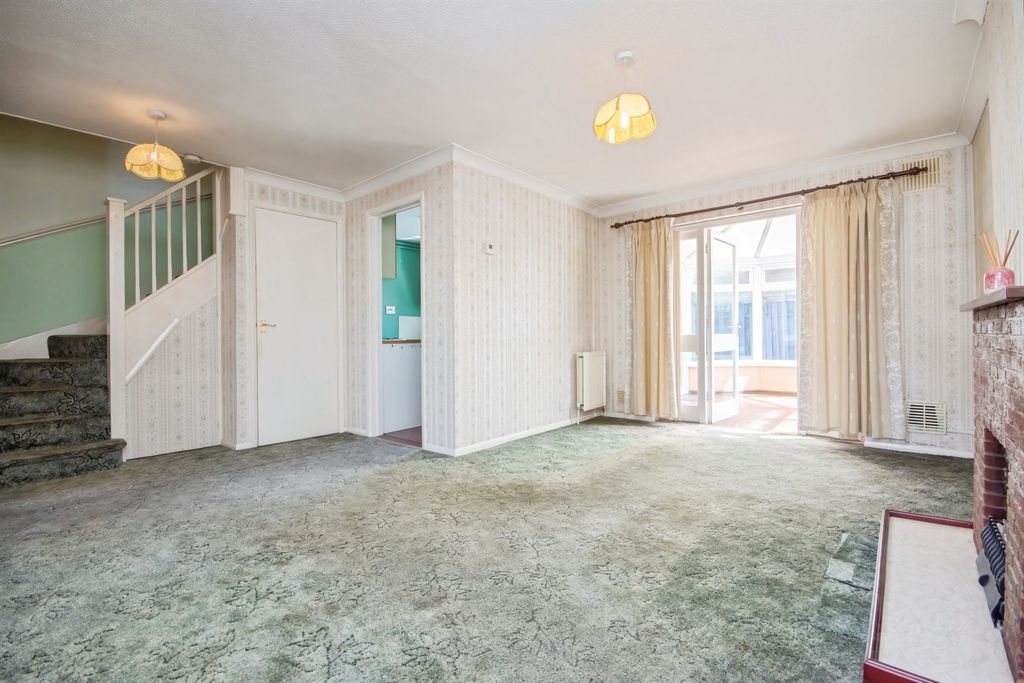 Property photo 2 of 13