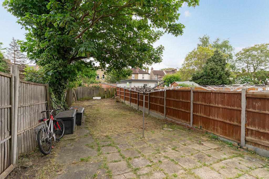 Property photo 2 of 11