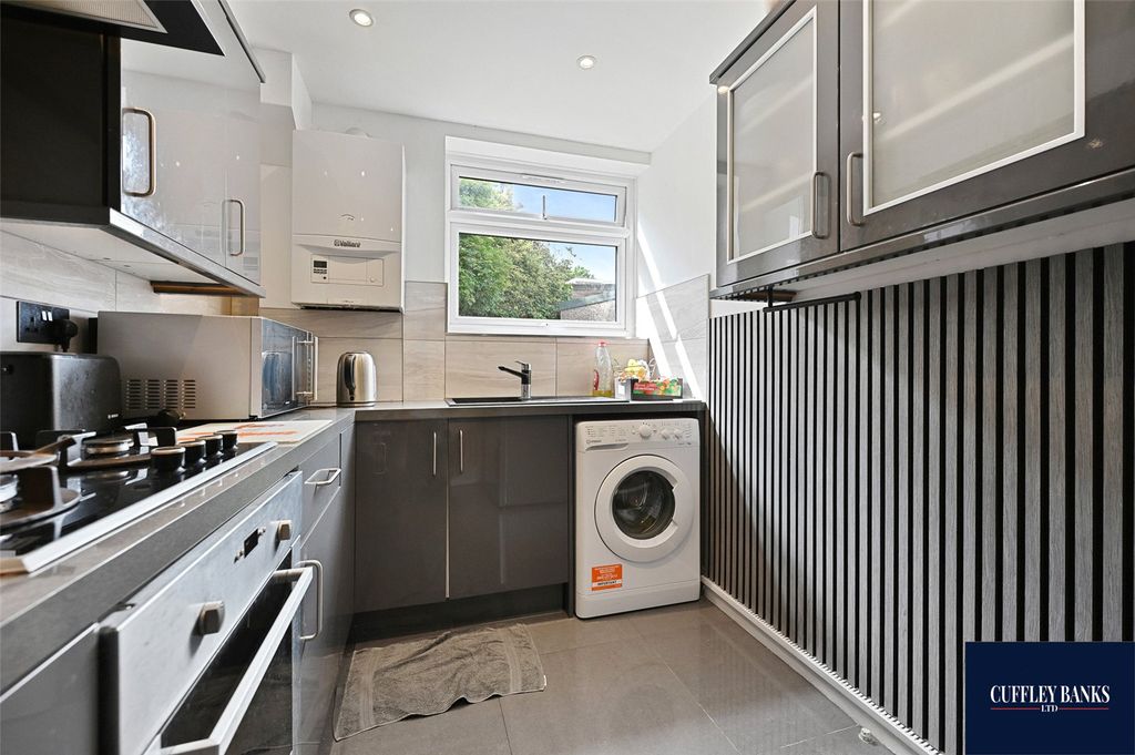 Property photo 3 of 9 Picture No. 04