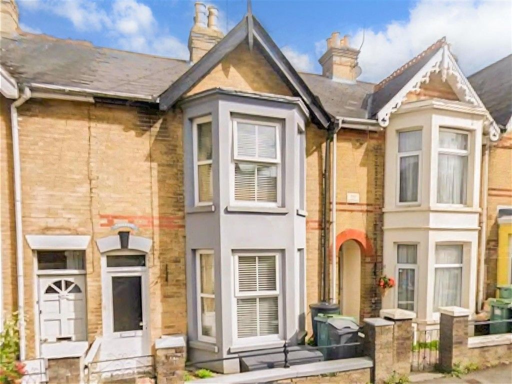 Property photo 2 of 10 Front