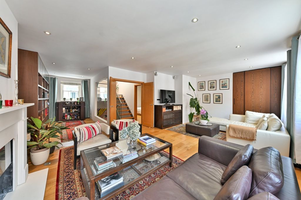Property photo 3 of 27 Drawing Room