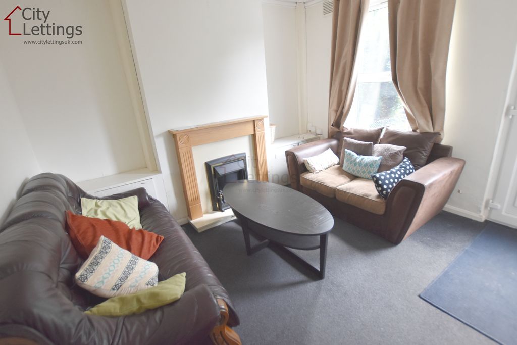 Property photo 3 of 14