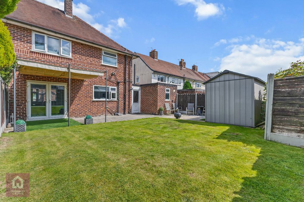 Property photo 2 of 29 Picture No. 21