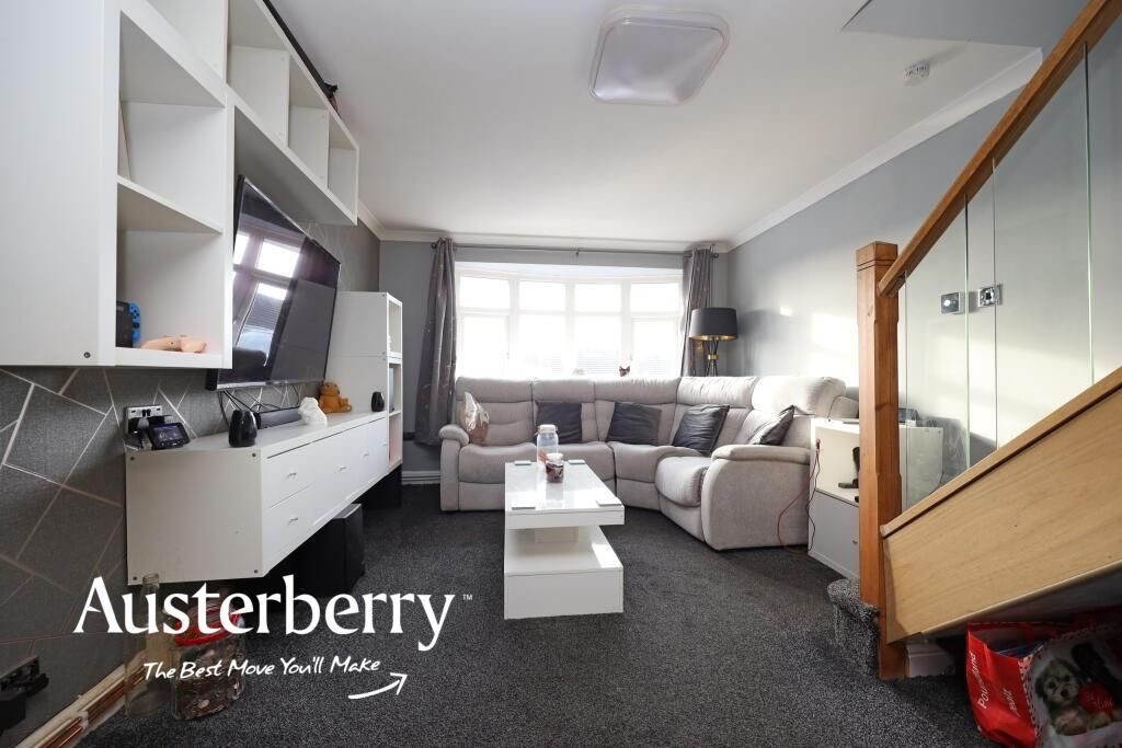 Property photo 2 of 19 12 Fleckney4.Jpg
