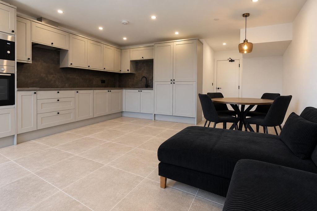 Property photo 1 of 19 01E3A2d2-9Ac9-4069-8142-5Dcb2Cfd8F58.Png