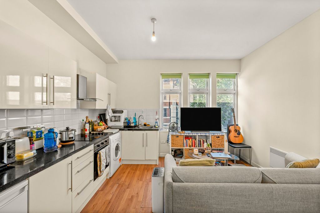 Property photo 2 of 10
