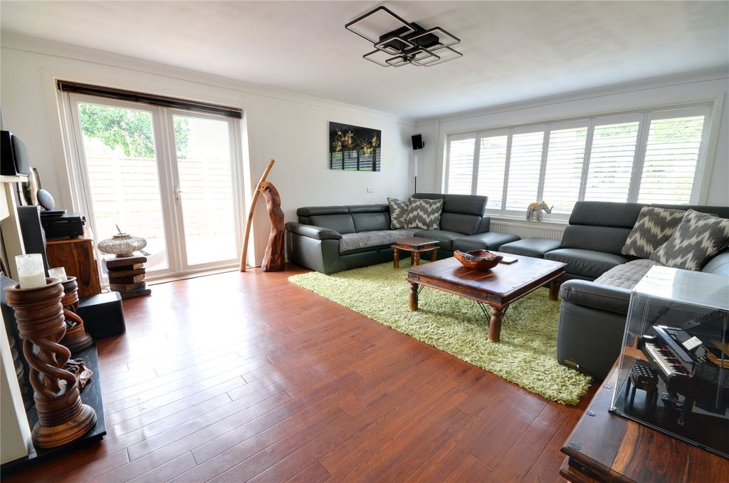 Property photo 2 of 29 Living Room