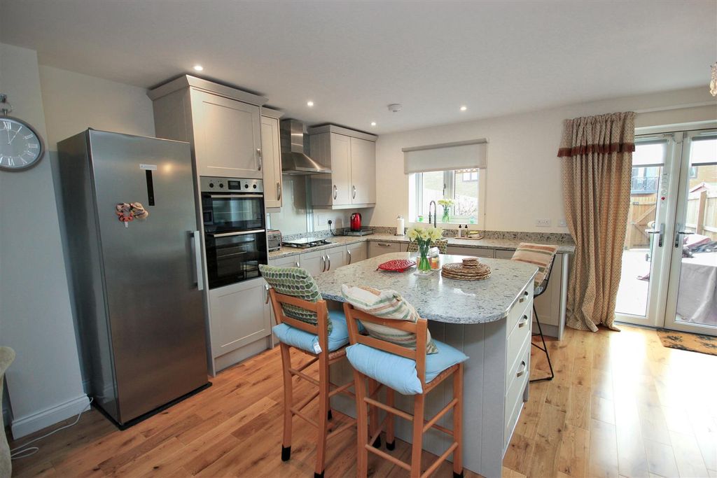 Property photo 2 of 17 Kitchen 1.Jpg