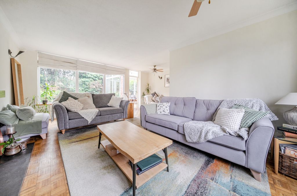 Property photo 3 of 20 1397267-4-696E1B6...