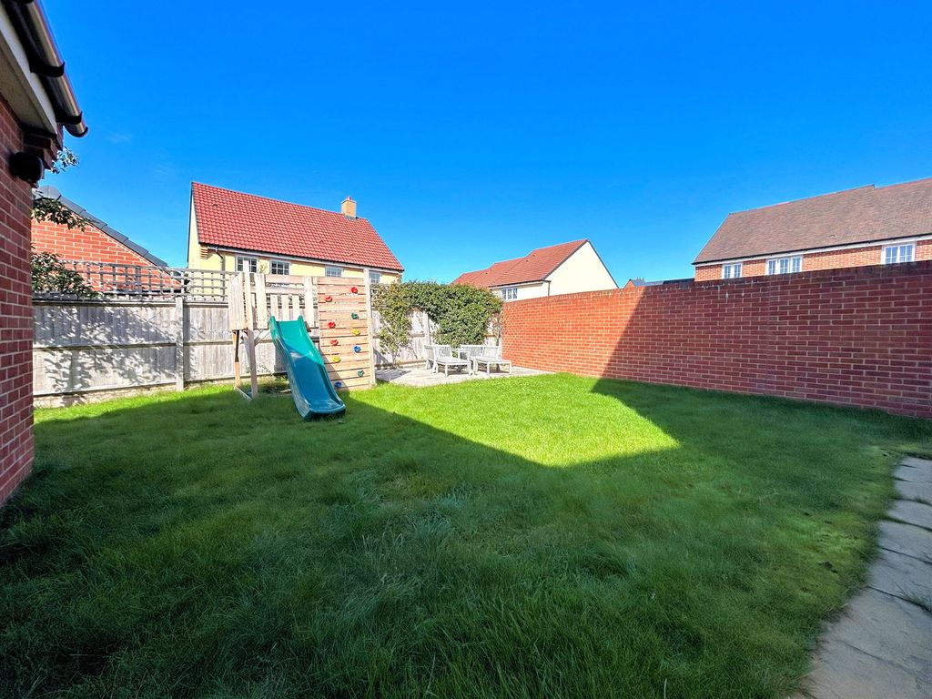 Property photo 3 of 15