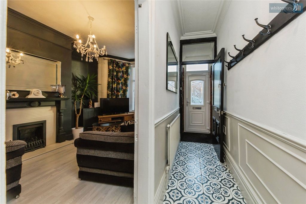 Property photo 3 of 16 Picture No. 20