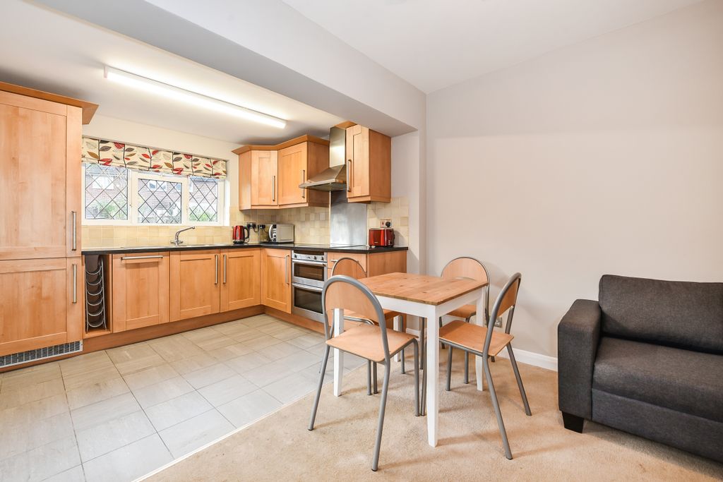 Property photo 2 of 23