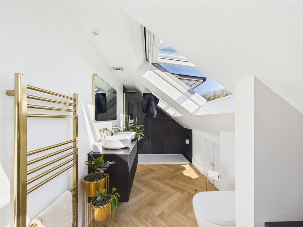 Additional image 14 of 5 bed detached house for saleMead Way, Coulsdon CR5