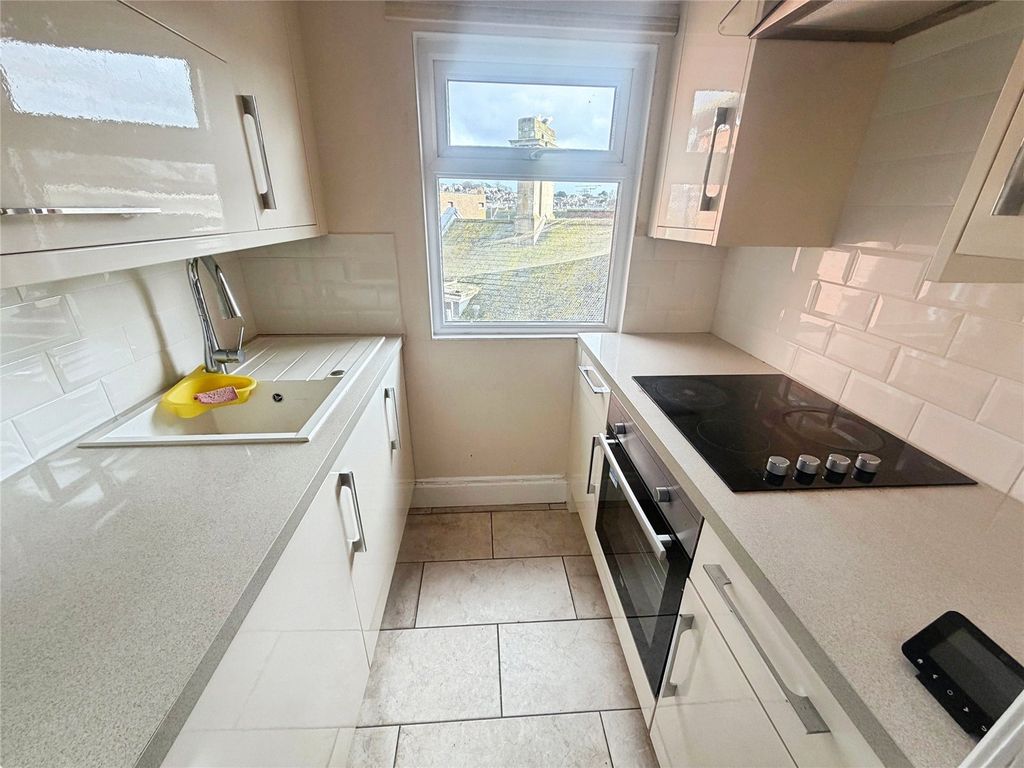 Rolle Street, Exmouth, Devon EX8, 2 bed flat for sale, £150,000 ...