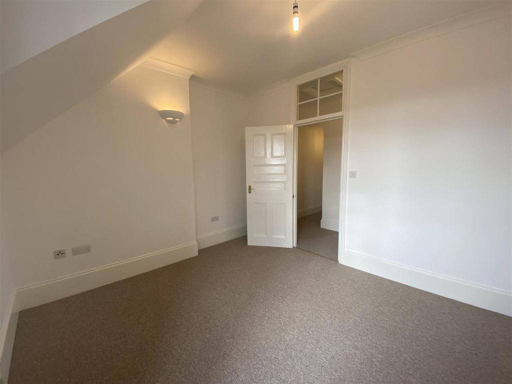 Property photo 3 of 10 Living Room