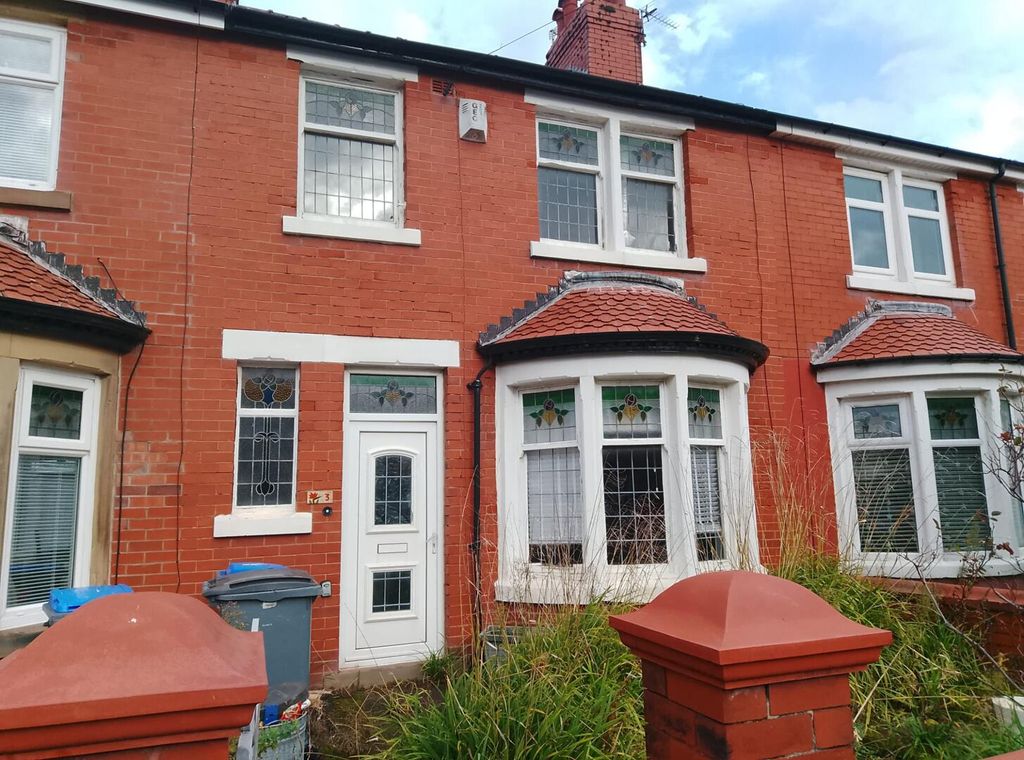 Property photo 1 of 11 Front (Exterior)