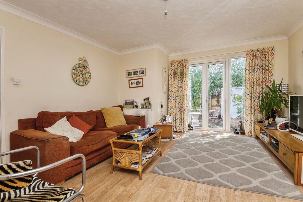 Property photo 3 of 17 Photo