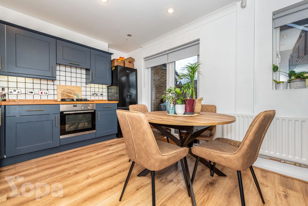 Property photo 3 of 18 Photo #3