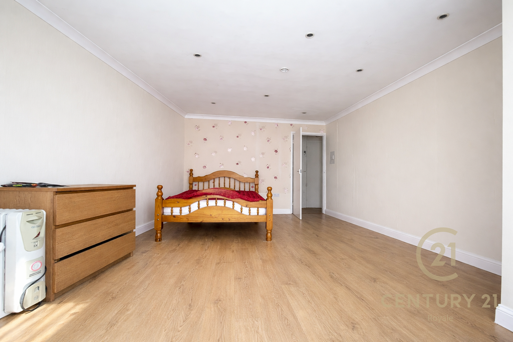 Property photo 2 of 6