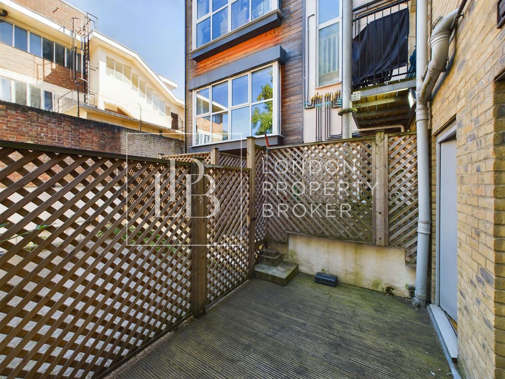 Property photo 2 of 7