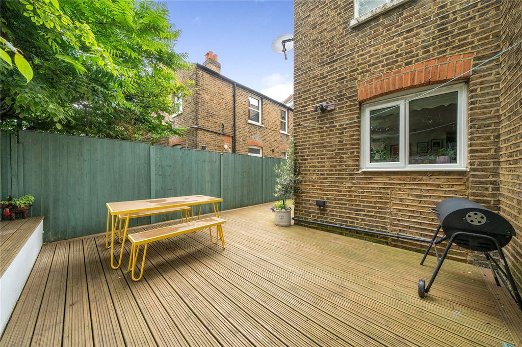 Property photo 3 of 19 Photo 15