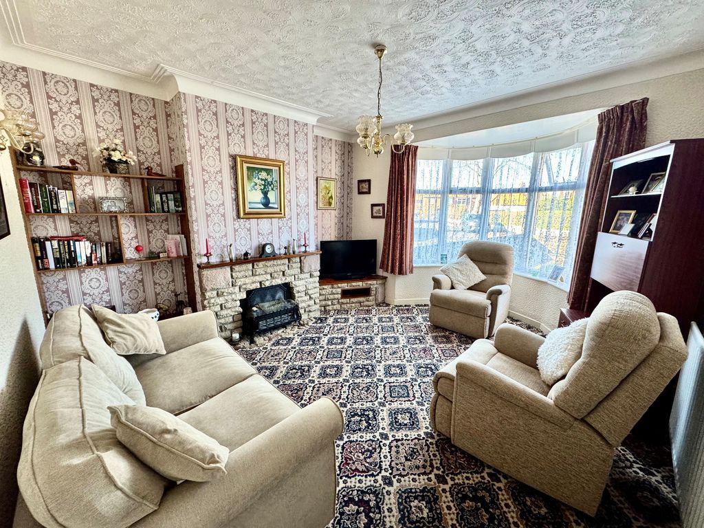 Property photo 3 of 13 Photo 13