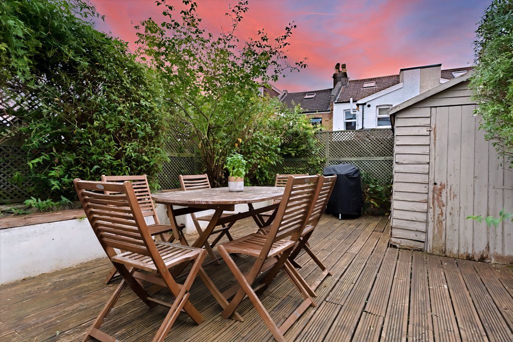 Property photo 3 of 23