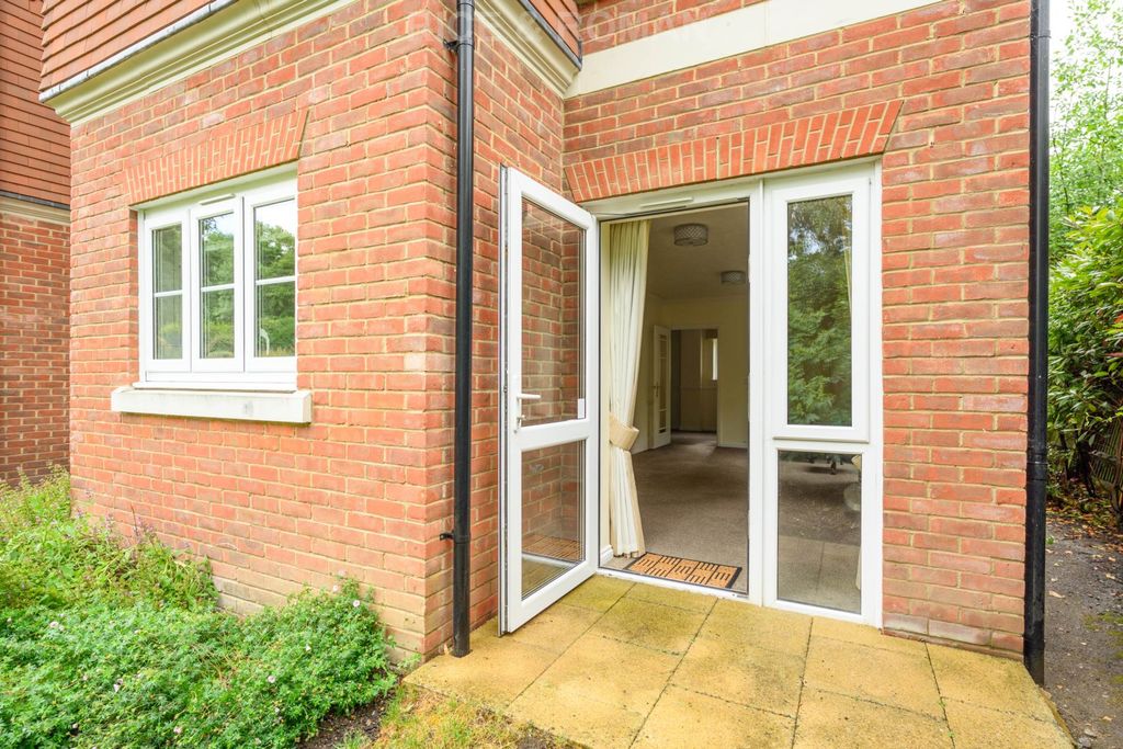 Property photo 3 of 13