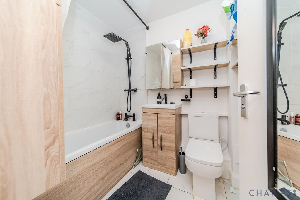 Property photo 2 of 4 Gallery